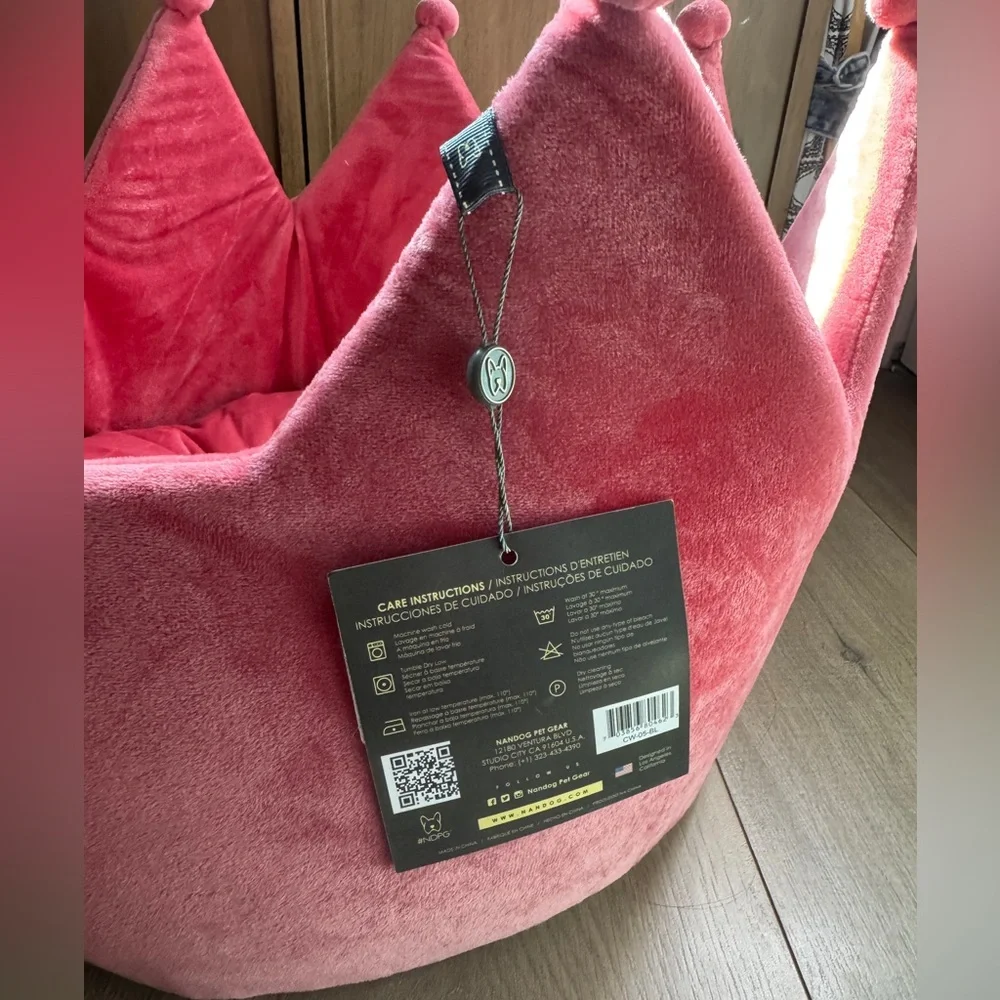 NANDOG PET Pink Crown Pet Bed 🐾 NWT